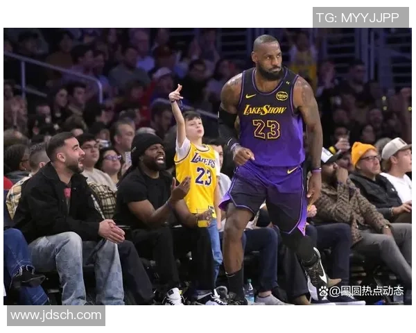 2007年湖人与太阳的激烈对决回顾：篮球历史上的经典时刻与战术较量